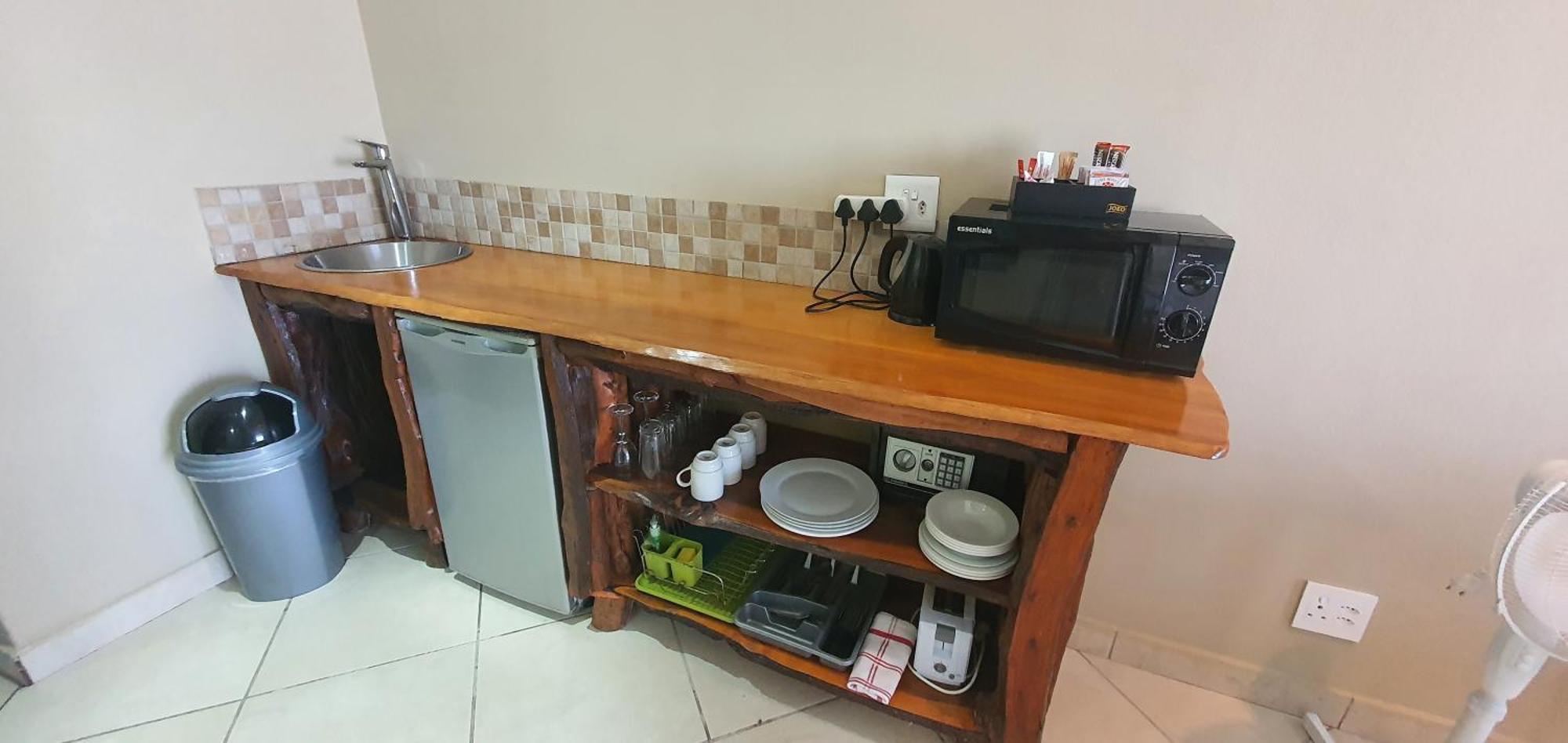 Point Village Hotel And Self Catering Моссел-Бей Экстерьер фото