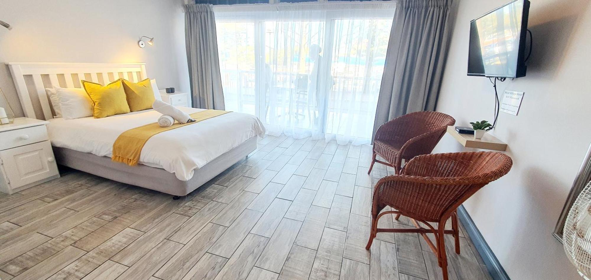 Point Village Hotel And Self Catering Моссел-Бей Экстерьер фото